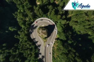 Volcadura de SUV en Accidente en Highway 9